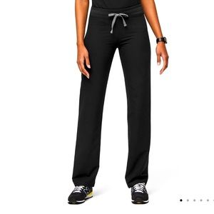 Figs Livingston basic scrub pant in black
